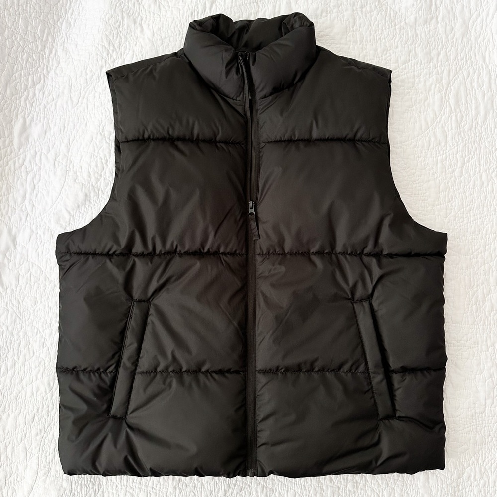 Old navy black down puffer vest XL